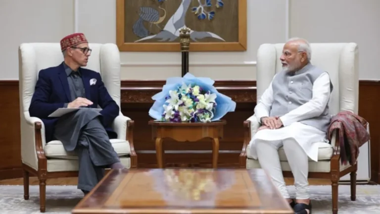 पहलगाम आतंकी हमले के बाद पहली बार PM मोदी से मिले उमर अब्दुल्ला, 25 मिनट की मीटिंग में क्या हुआ खास?