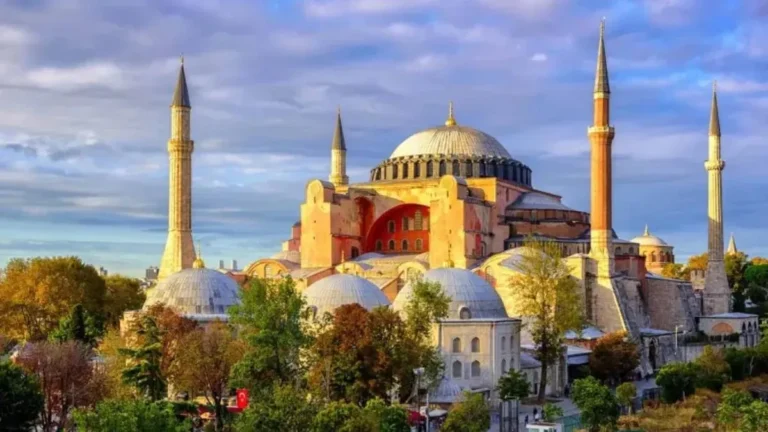 Boycott Turkey: Shooting of Bollywood films in Türkiye may be stopped, FWICE appeals to the makers